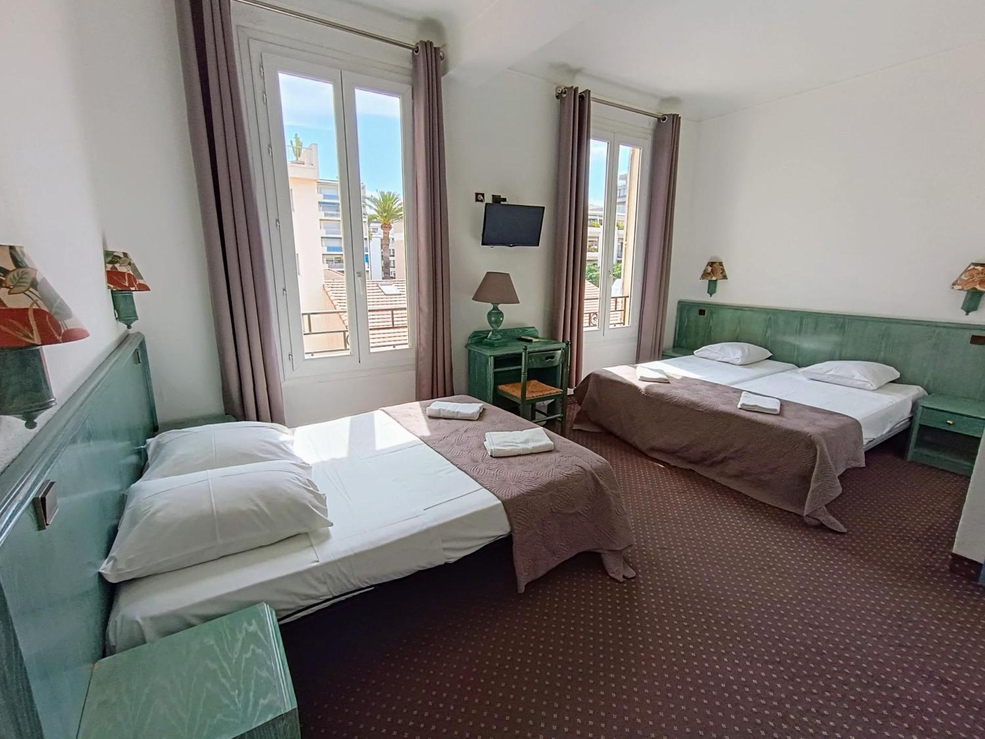 Hotel Les Pins Juan-les-Pins Ngoại thất bức ảnh